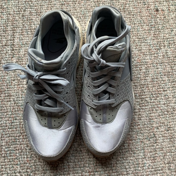 Nike Shoes - Nike Air | Grey textured Trainers